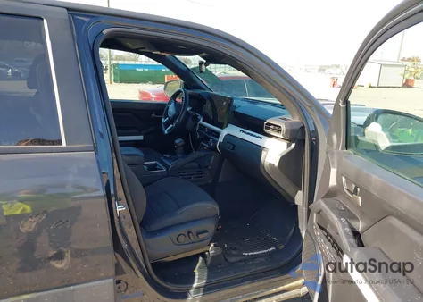 2024 Toyota Tacoma Trd Sport z USA, uszkodzony, nr VIN 3TYKB5FN2RT007775